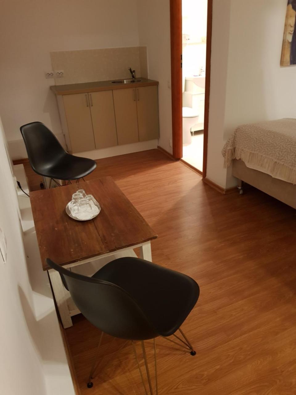 Nonna Mia Hotel Бухарест Экстерьер фото