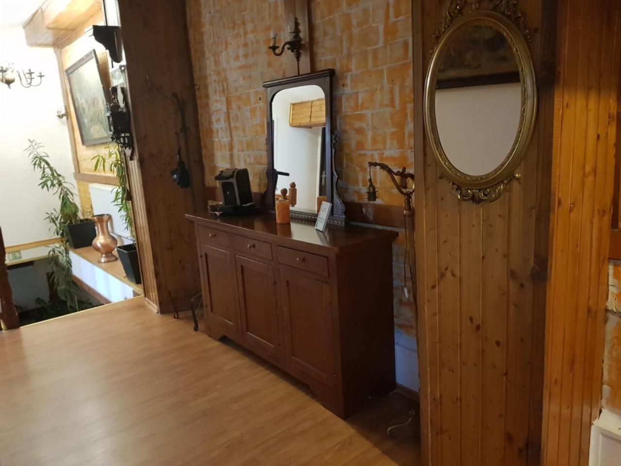 Nonna Mia Hotel Бухарест Экстерьер фото