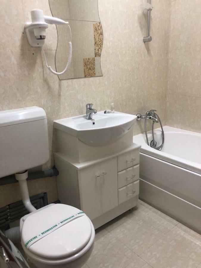 Nonna Mia Hotel Бухарест Экстерьер фото
